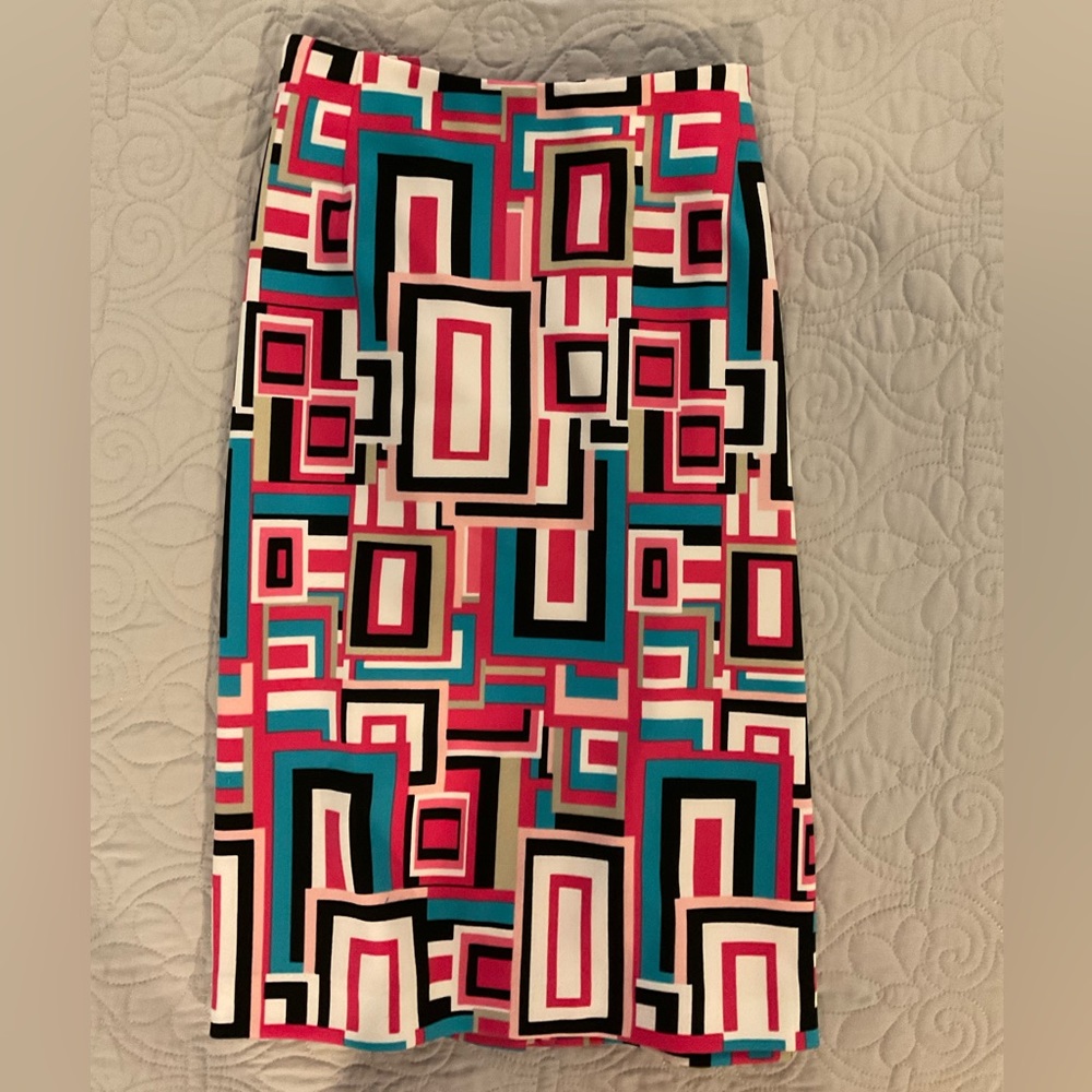 Black Label by Evan-Picone Skirt 20 W. Easy to care polyester.